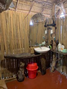 Khu Du Lịch Sinh Thái, Nghỉ dưỡng Homestay Hoàng Ánh - Kon Xom Luh