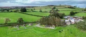 Great House Farm Luxury Pods and Self Catering - Llanstephan