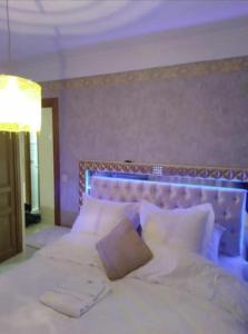 Maison 10 pièces Spa jacuzzi Paris Airport CDG jardin arboré clos