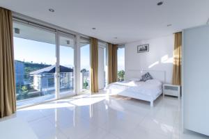 Family Only Villa Mountain View - De Reiz Golf Syariah 4BR