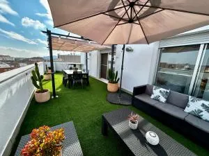 Lo balconet del Delta. Àtic-dúplex vacacional. - Campredó