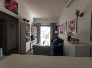 lovely bungalow with parking