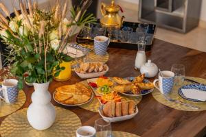Villa de standing piscine à débordement à 15 min de Marrakech