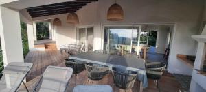 Villas Maison de standing avec piscine vue mer Corse du sud de 6 a 14 personnes 7 chambres : photos des chambres