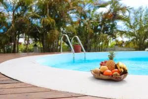 VILLA BEL ALBA Piscine et vue partiel mer - Cafrine