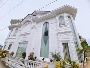 Little Castle Da Lat Villa căn hộ biệt thự cao cấp 5 phòng bếp sân vườn