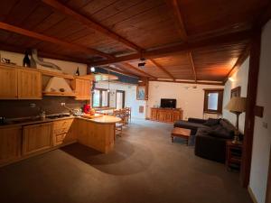 Family Sauze with Parking, 2 Bedrooms