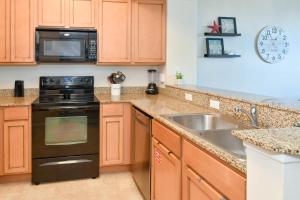 The Palms Of Destin 2411 Junior