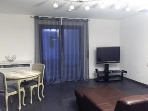 Moderne 3 Zimmer Wohnung mit separatem Eingang