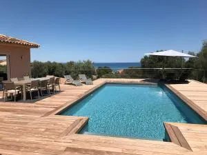 Villa vue mer, spacieuse, piscine privée - Togna