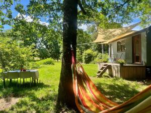 Maisons de vacances Wooden Cabin - Outdoor Kitchen - Superb Location! : photos des chambres