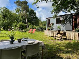 Maisons de vacances Wooden Cabin - Outdoor Kitchen - Superb Location! : photos des chambres