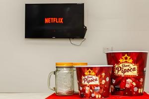 Casa de condomínio HP5 - Ar-condicionado - Ideal para turistas e empresas - 7 min de carro das praias Tupi e Ocian - 1 vaga de estacionamento