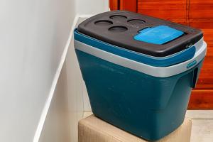 Casa de condomínio HP5 - Ar-condicionado - Ideal para turistas e empresas - 7 min de carro das praias Tupi e Ocian - 1 vaga de estacionamento