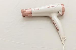 Casa de condomínio HP5 - Ar-condicionado - Ideal para turistas e empresas - 7 min de carro das praias Tupi e Ocian - 1 vaga de estacionamento