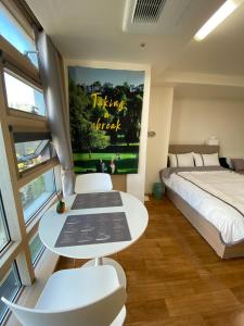 Comfortable resting space adjacent to Gyeongbokgung Gwanghwamun