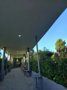 Olempiaus Gardens Hotel - نيري