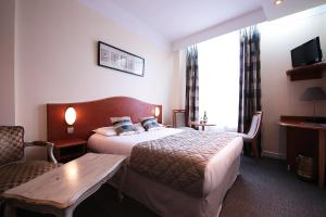 Hotels Hotel Crystal Reims Centre : photos des chambres