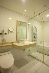 Phòng Deluxe Giường Đôi Không Có Cửa Sổ (Deluxe Double No Window)