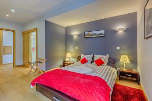 Villas Villa Luxe vallee de Chevreuse - Piscine interieure chauffee - 14 pers - Le relais des clefs : photos des chambres