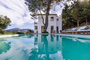 Elissaios-Brand New Renovated Pool Villa