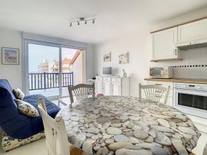 Appartement Confort 2 Chambres à 100m de la Plage avec Parking - FR-1-236-50