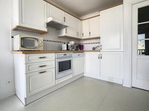 Appartement Confort 2 Chambres à 100m de la Plage avec Parking - FR-1-236-50