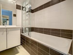 Appartement Confort 2 Chambres à 100m de la Plage avec Parking - FR-1-236-50