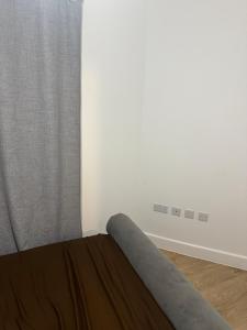 one bedroom-modern-luxury-private-free wifi-gravesend