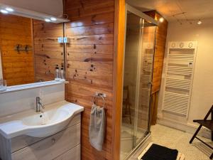 Appartements Ravissante suite avec parking sur place. : photos des chambres