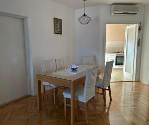 Apartman Mirna