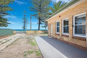 Serenity By The Sea - Semaphore