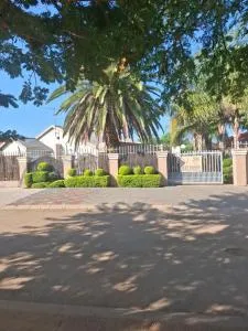 Vicky B Bed and Breakfast - Tshaneng