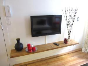 Lisbon SantAna Alcantara 2br apart