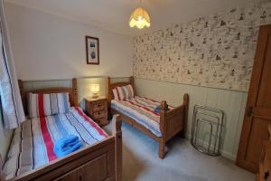 Woodcutters Lodgein a secluded valley near Bantham