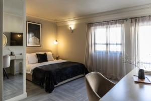King Room with Balcony room in Oniro City