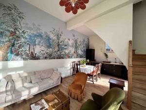 Maisons de vacances Jolie maison avec jardin proche du centre ville mais au calme comme a la campagne : photos des chambres
