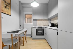 High-end Apartment with Panoramic View, Parking & Pool