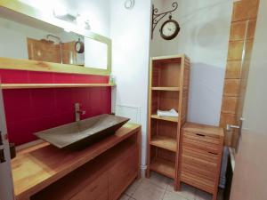 Appartements Le Camarguais - TERRASSE ET PARKING : photos des chambres