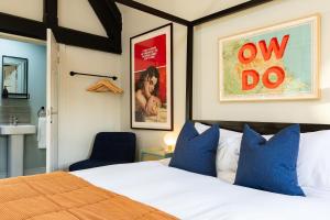 Stylish Seaside home with King beds and parking