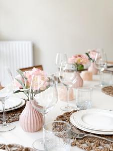 Mansion RL with Unique Decoration