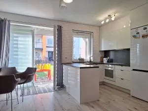 Mieszkanie 46m2 - 2 pokojowe z ogródkiem , WIFI , Bezpłatny parking nr 126, Szybkie połączenie z lotniskiem, autobus 120 - Kiełpino Górne