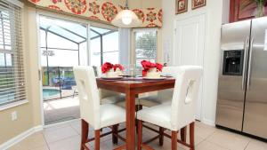 Luxury 6 BR in Windsor Hill Resorts