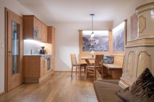 One-Bedroom Apartment room in Apart Garni Alpenperle