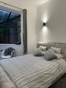 Medstead Lodge - Four Marks