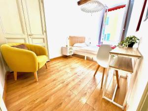 ApartHotel Riviera - La Maison De Francois - Old Town