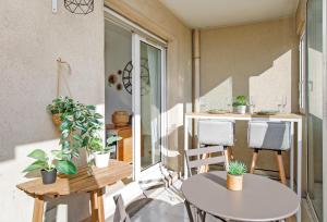Upstays Petit Juas 44m Apartment