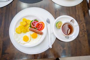 Downtown Oasis Suites