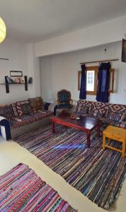 Minimalistic Egyptian-Style 1-Bedroom Beachfront apartment with Private Beach Access in Dahab