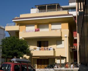 Comfortable flat for 4 guests by the beach